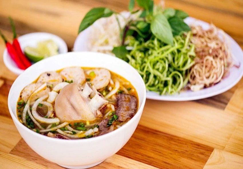 Cách nấu bún giò heo ngon ăn là nghiền